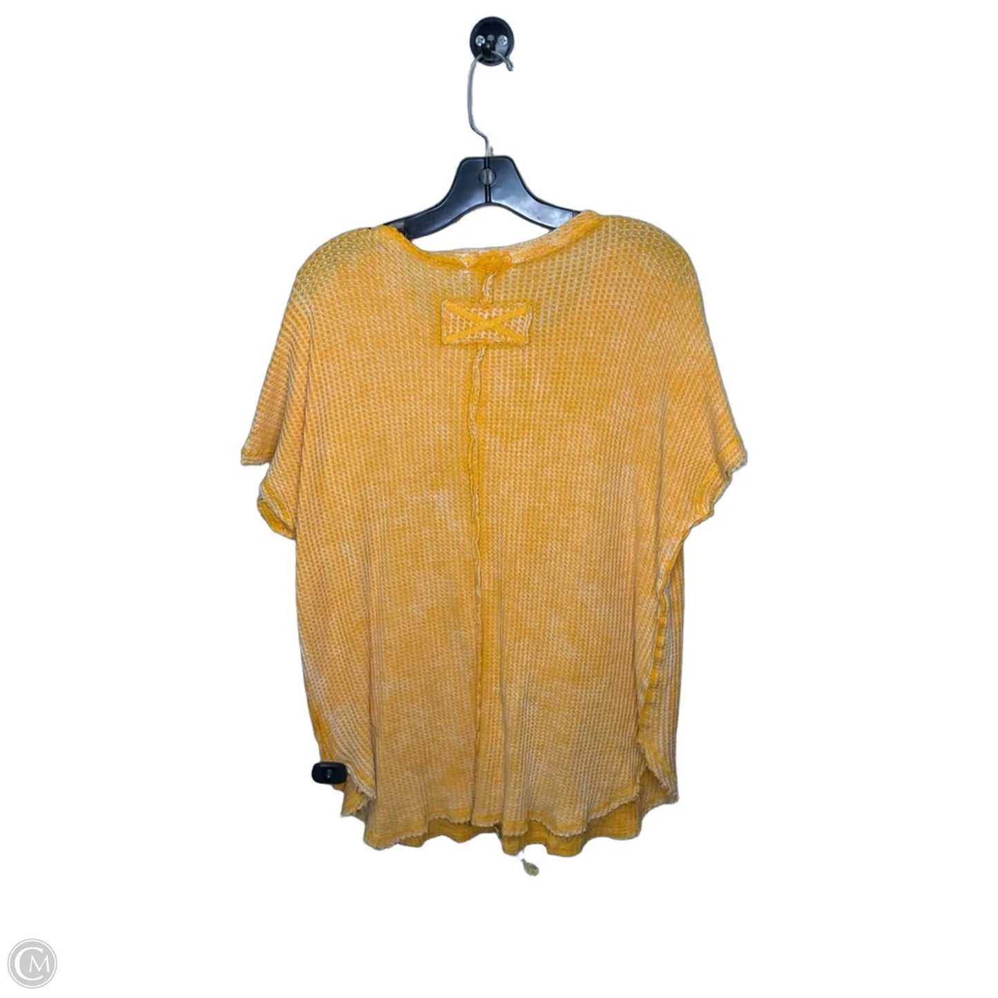 Top Short Sleeve By Zenana Outfitters In Yellow, Size: M