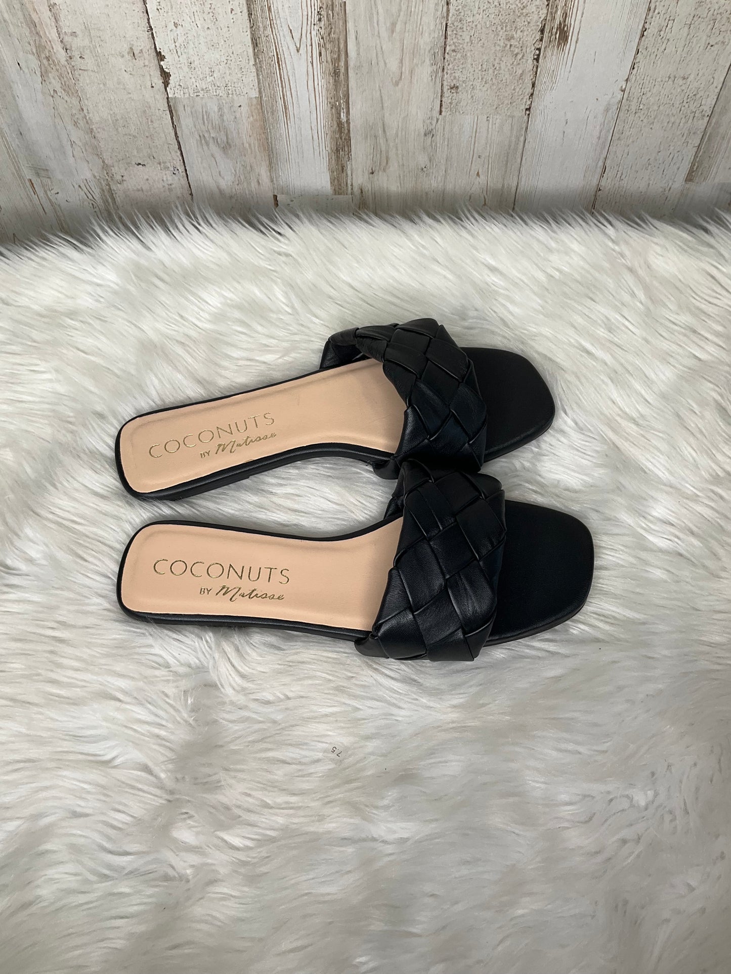 Sandals Flats By Coconuts Size: 7