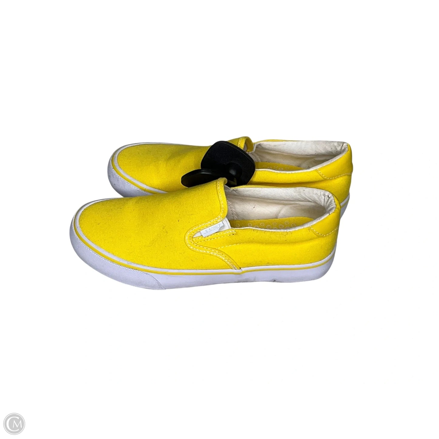Shoes Sneakers By Clothes Mentor In Yellow, Size: 6