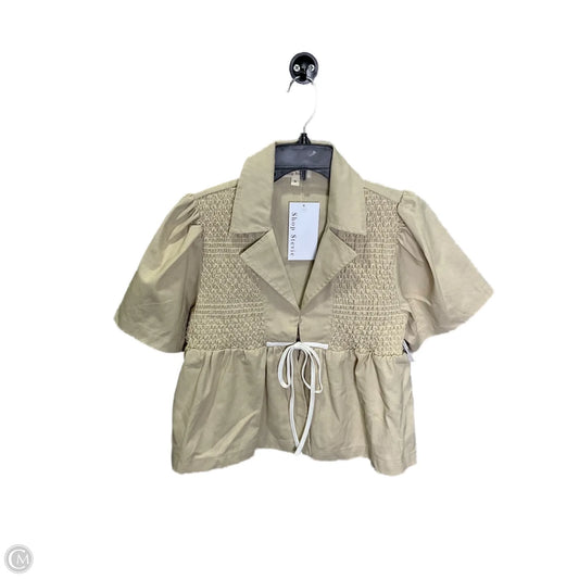 Top Short Sleeve By Clothes Mentor In Tan, Size: M