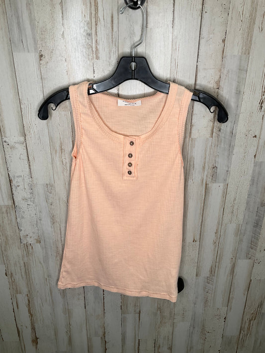 Top Sleeveless By Zenana Outfitters  Size: L