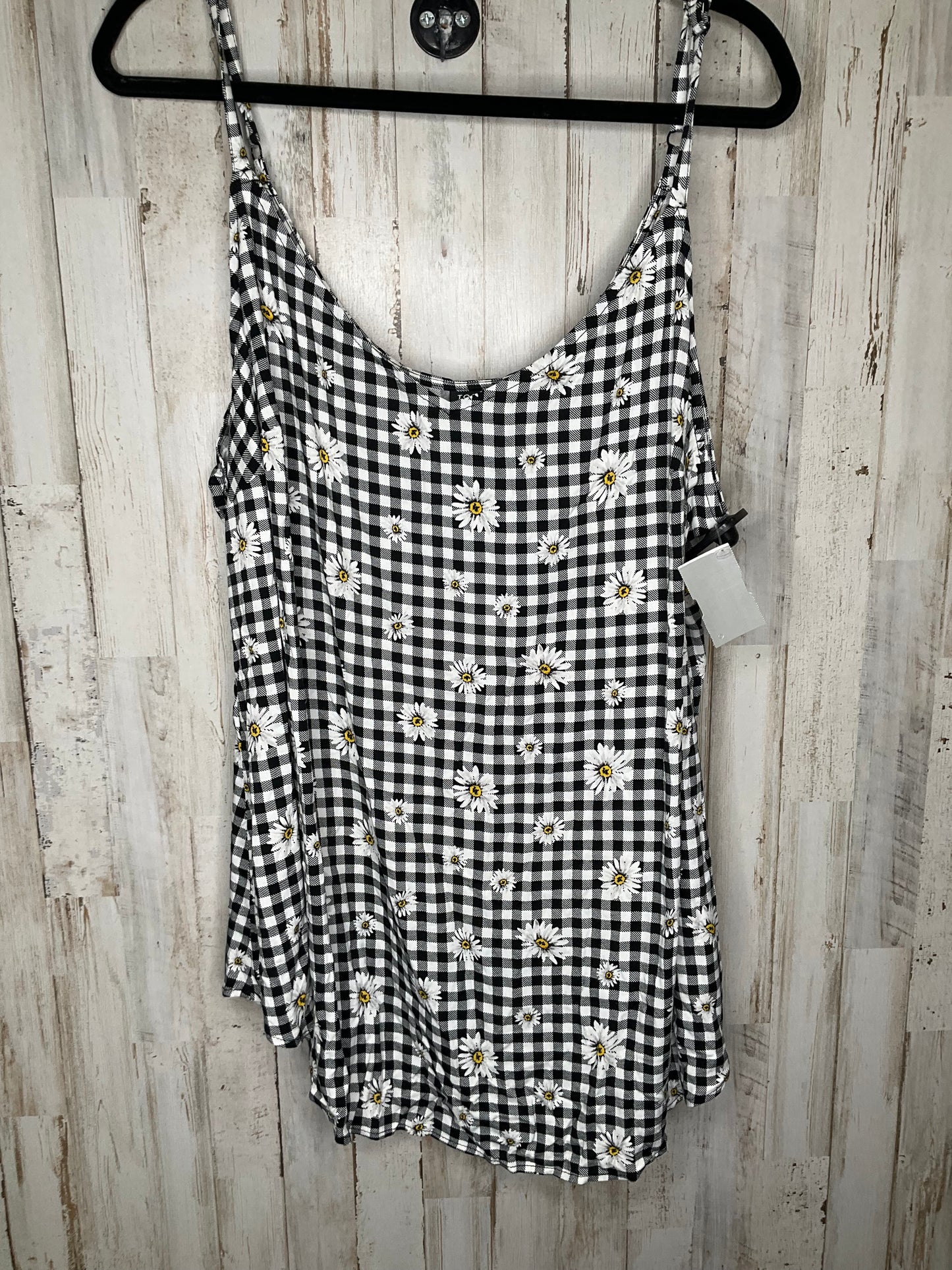 Top Sleeveless By Torrid In Plaid Pattern, Size: 3x