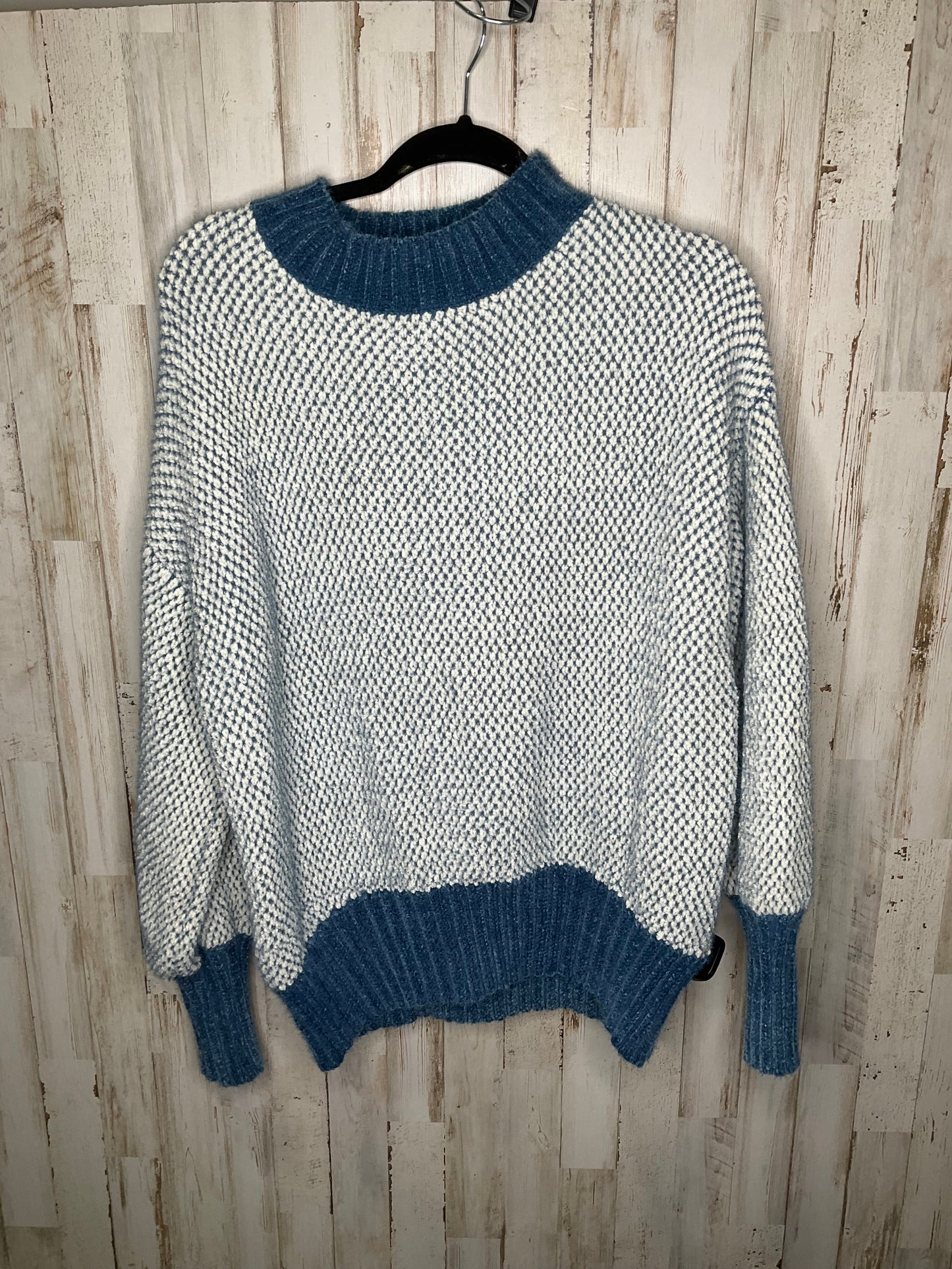 Sweater By Clothes Mentor In Blue & White, Size: L