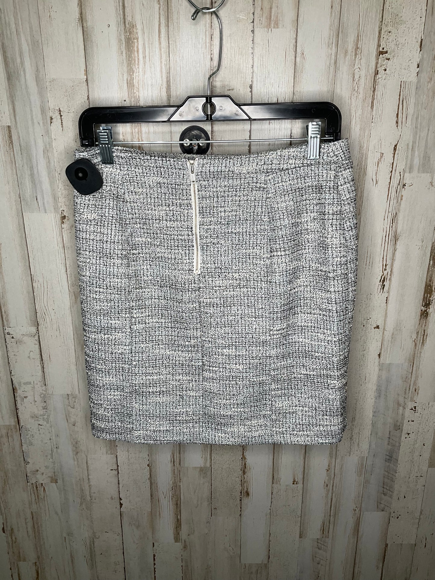 Skirt Midi By Banana Republic In Grey, Size: 6petite