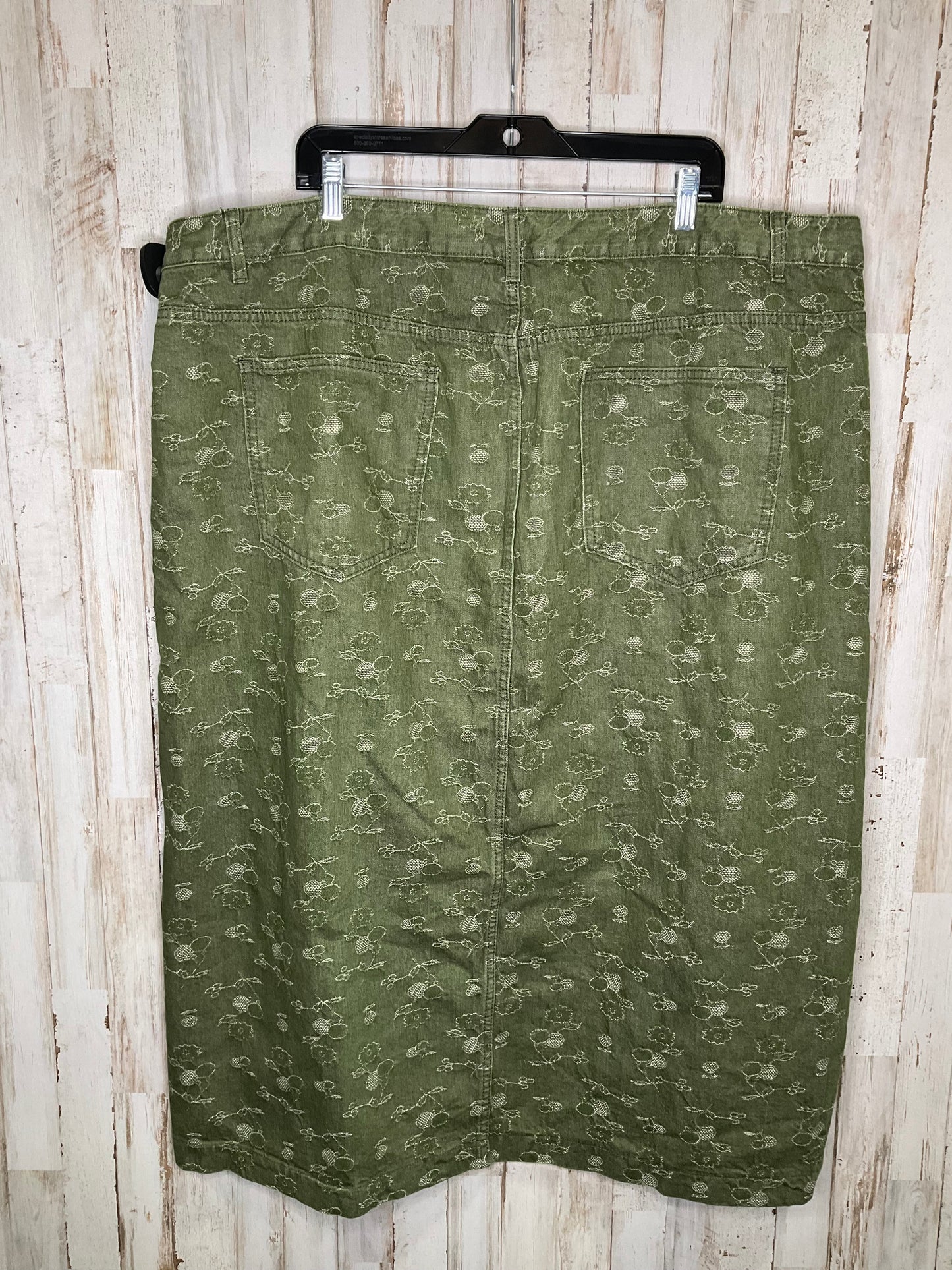 Green Skirt Maxi Clothes Mentor, Size 4x