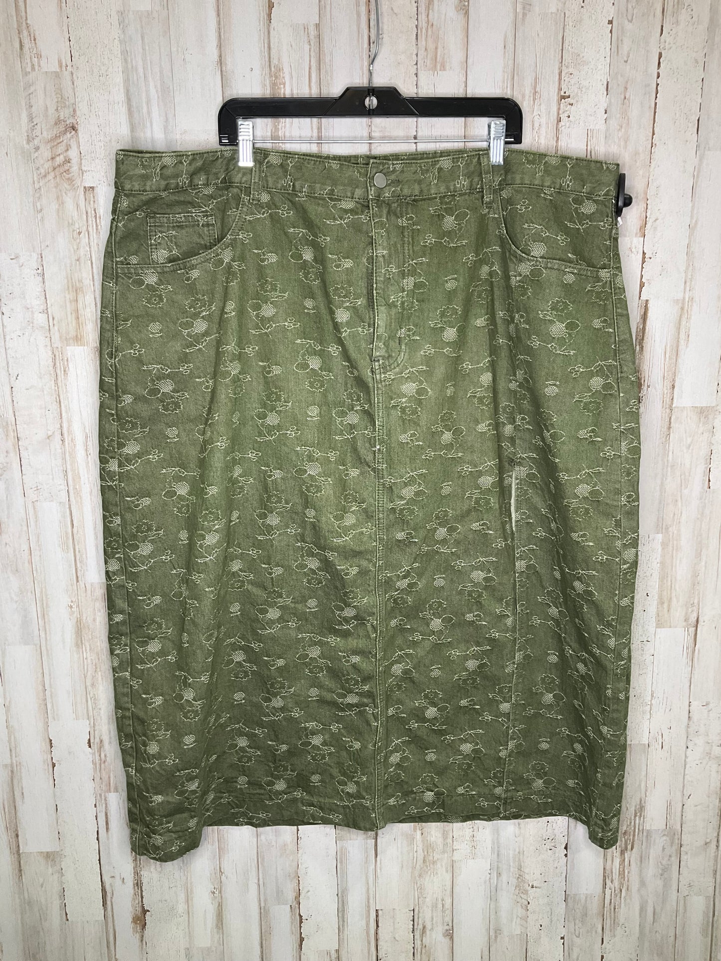 Green Skirt Maxi Clothes Mentor, Size 4x