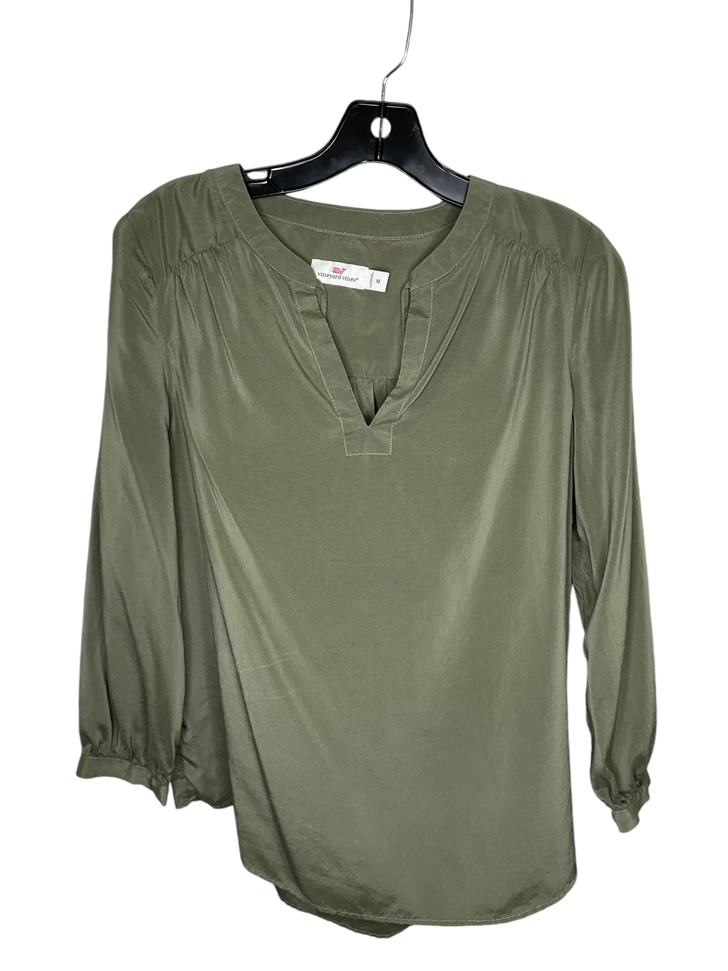 Top Long Sleeve By Vineyard Vines In Green, Size: M