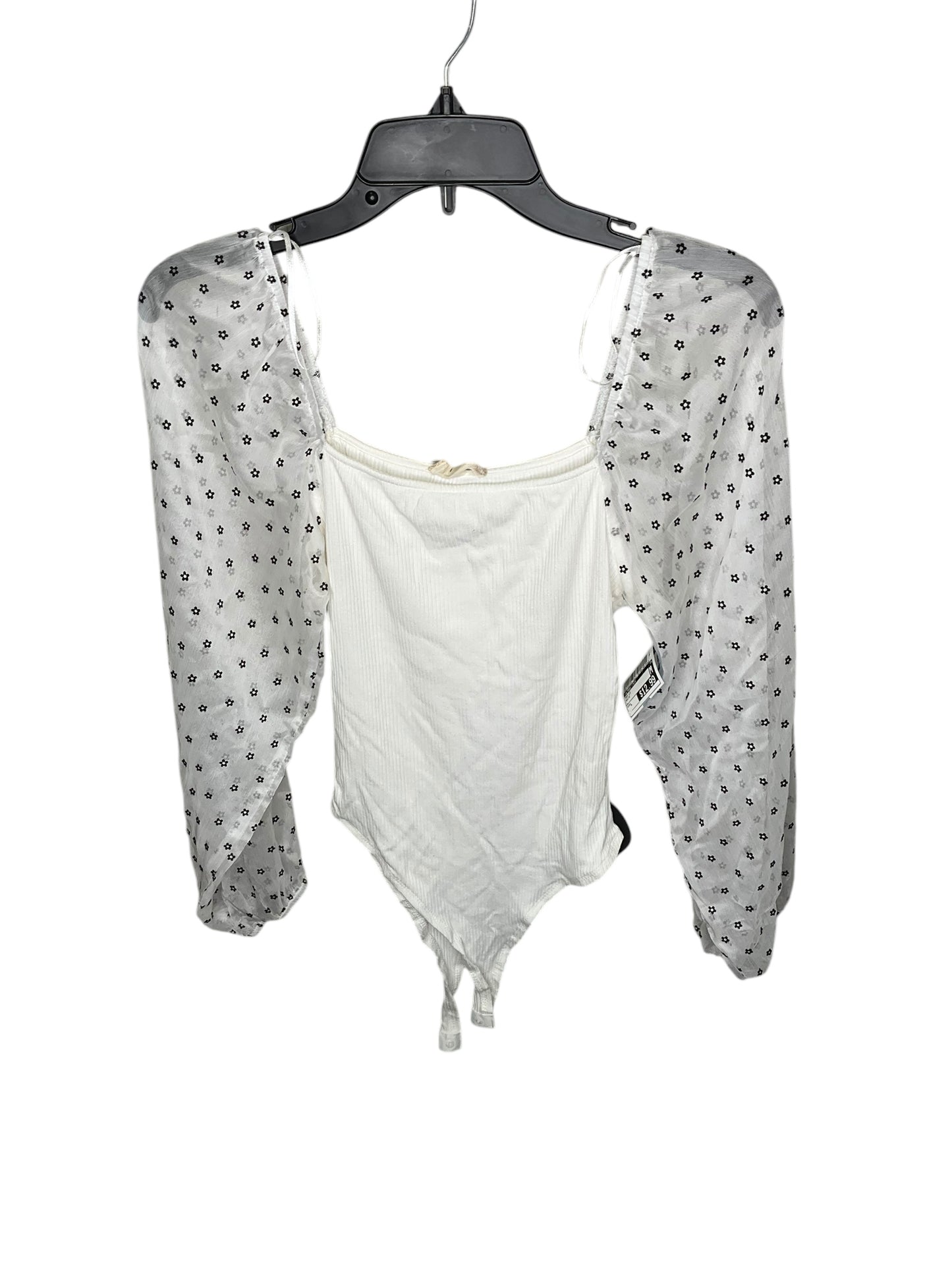 Top Long Sleeve By Altard State In White, Size: L