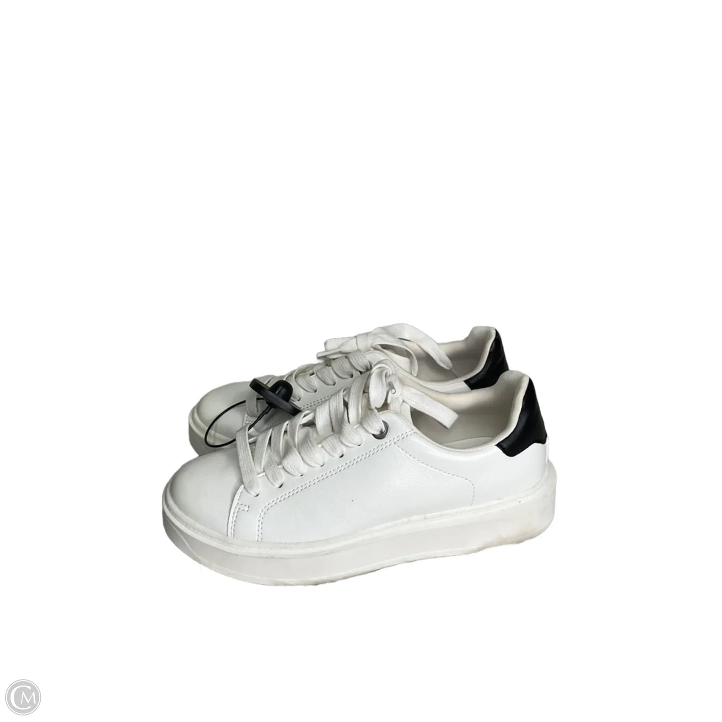 Shoes Sneakers By Steve Madden In White, Size: 8