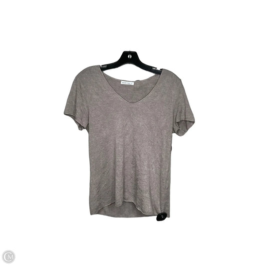 Top Short Sleeve By Clothes Mentor In Grey, Size: S