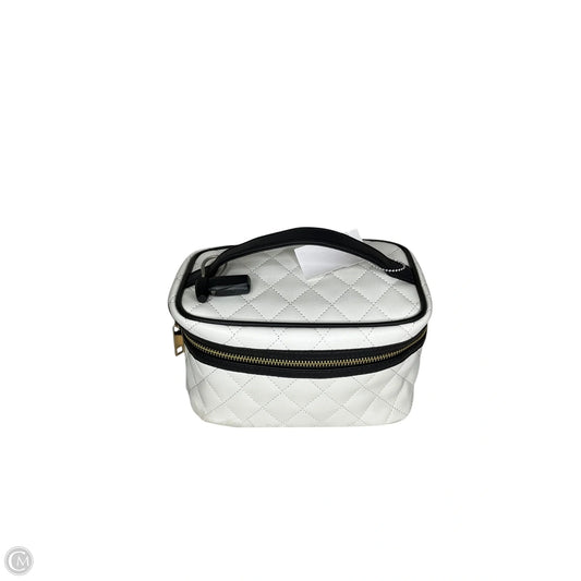 Makeup Bag By Clothes Mentor, Size: Medium