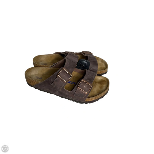 Sandals Flats By Birkenstock In Brown, Size: 10