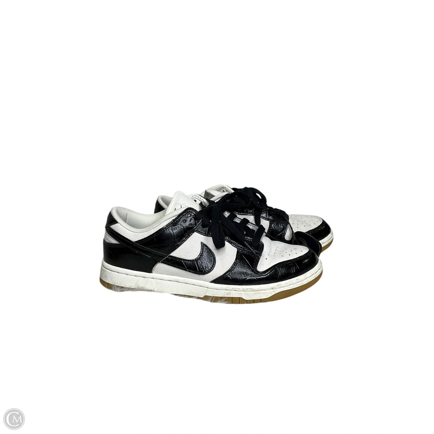 Shoes Sneakers By Clothes Mentor In Black & White, Size: 8