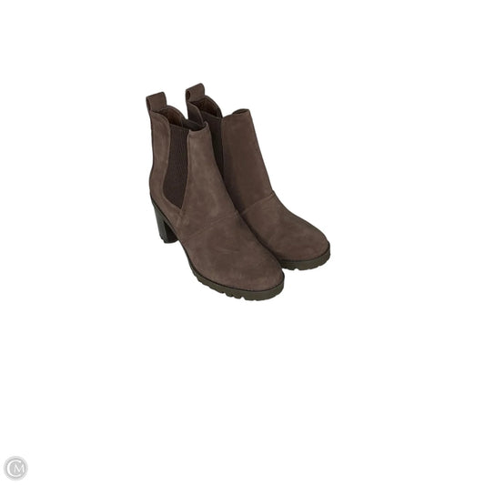 Boots Designer By Ugg In Brown, Size: 8.5