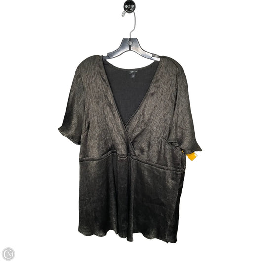 Top Short Sleeve By Torrid In Grey, Size: 4x