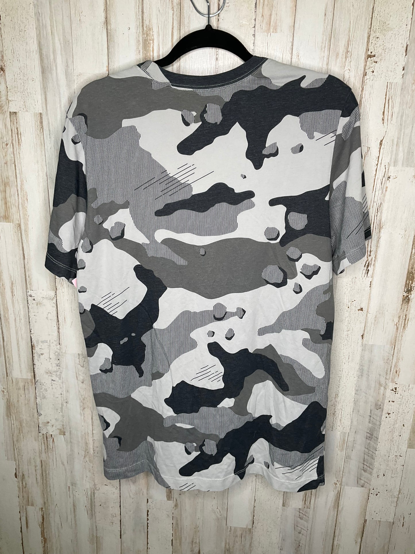 Athletic Top Short Sleeve By Nike In Camouflage Print, Size: L