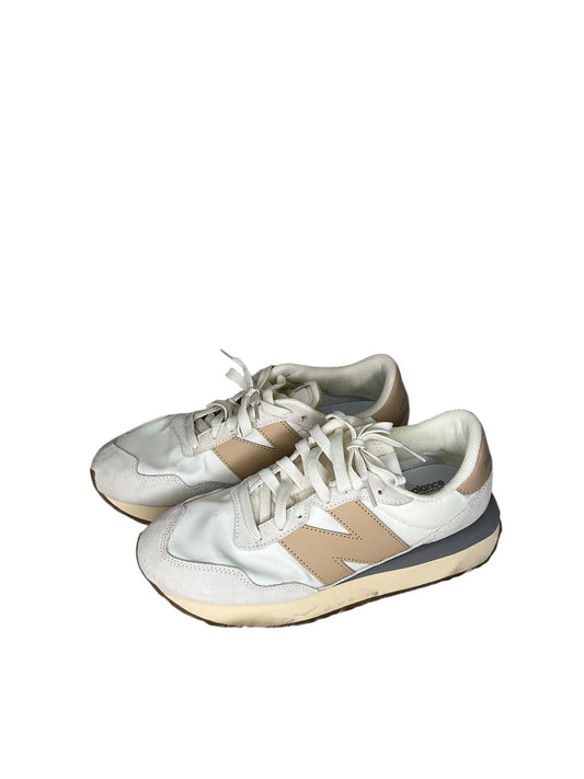 Shoes Athletic By New Balance In Cream, Size: 8