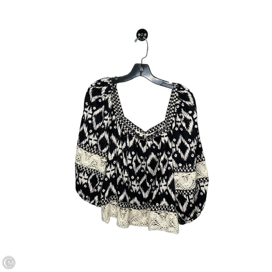 Top Short Sleeve By Christian Siriano In Black & Cream, Size: Xl