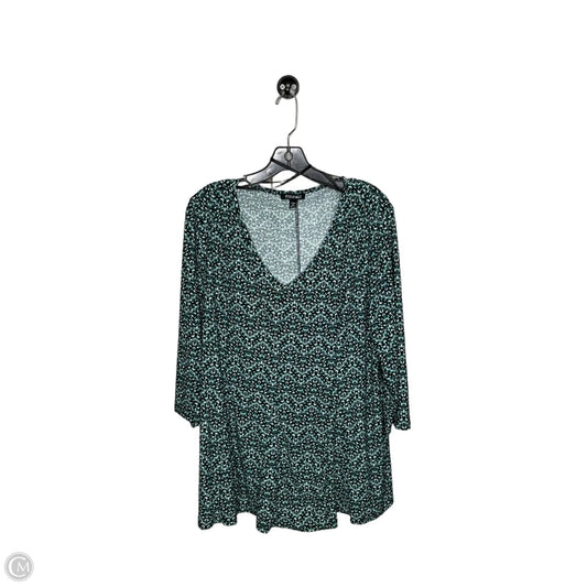 Top Short Sleeve By Roz And Ali In Green, Size: 2x