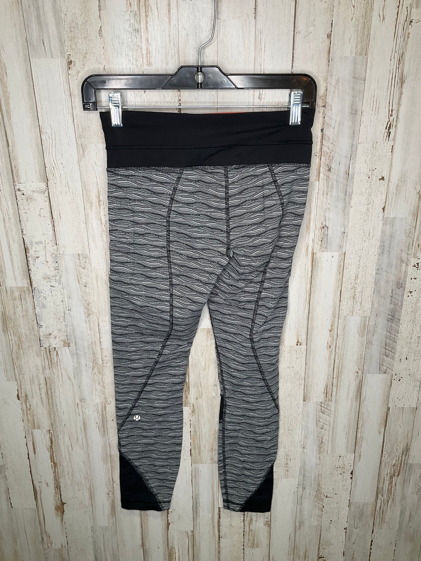 Athletic Leggings By Lululemon  Size: 4