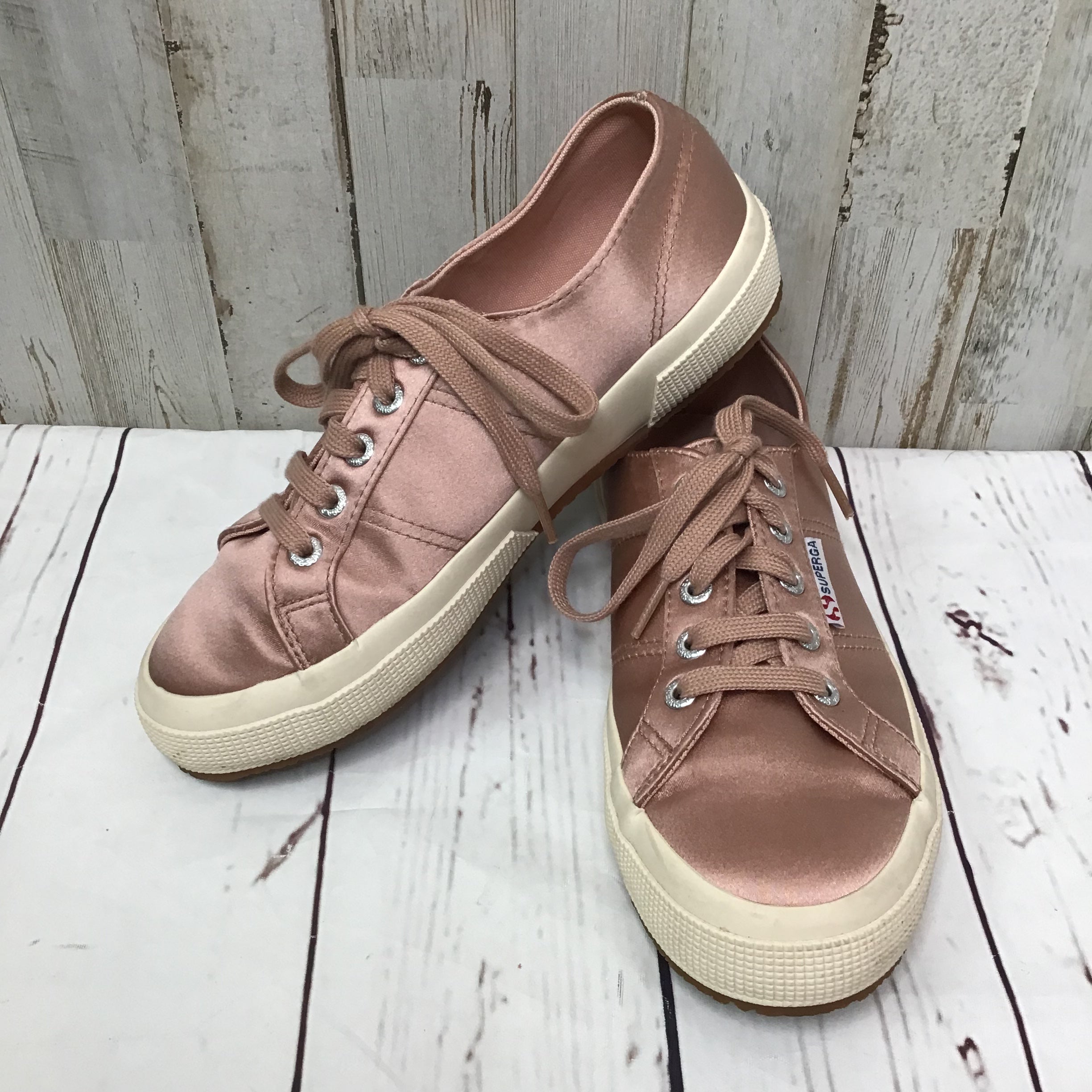 Superga size outlet 7.5